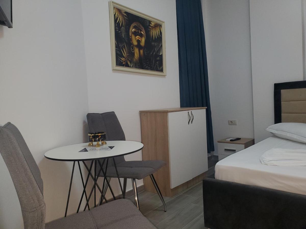 Bs Hotel Durrës 외부 사진