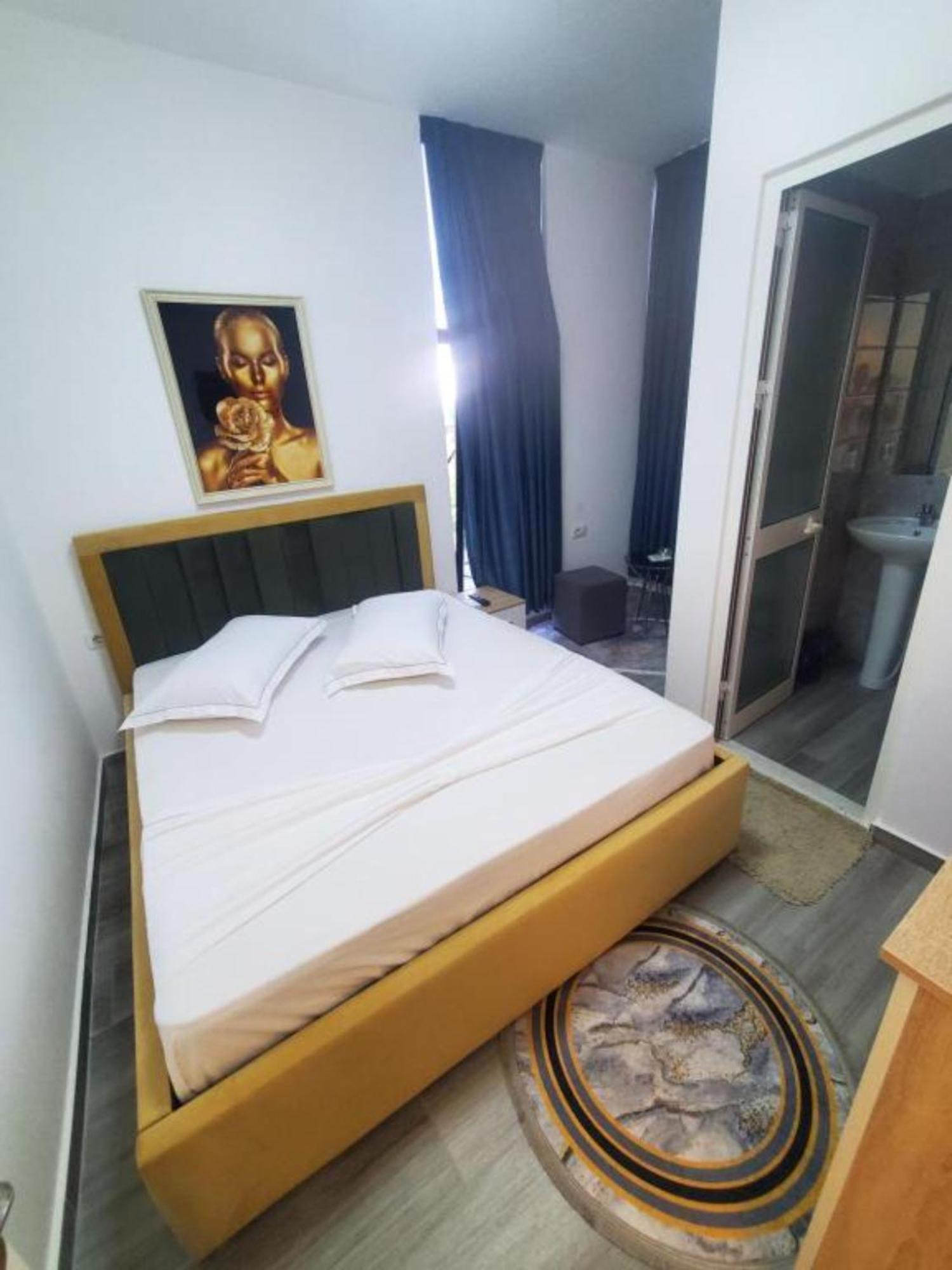 Bs Hotel Durrës 외부 사진